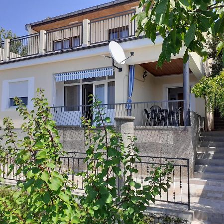 Apartman Helena เซนญ์ ภายนอก รูปภาพ