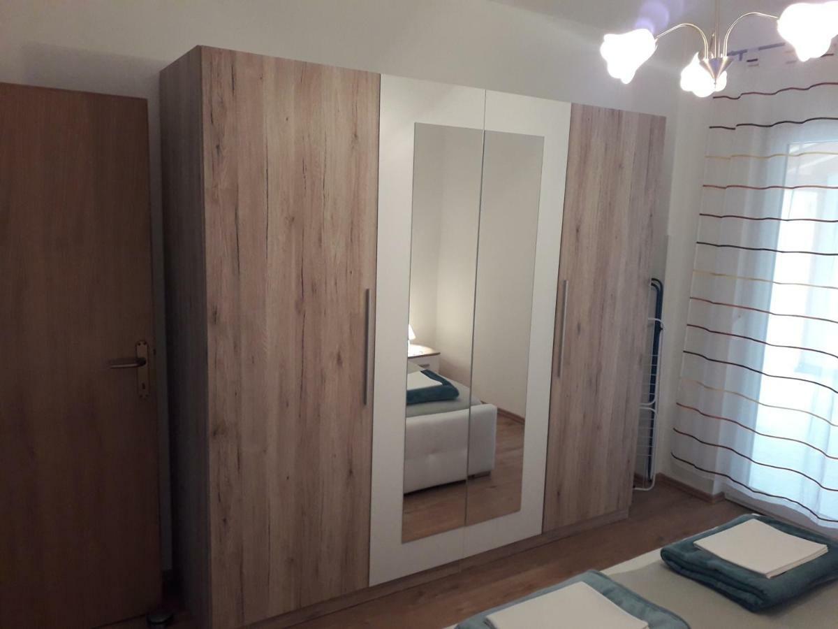 Apartman Helena เซนญ์ ภายนอก รูปภาพ